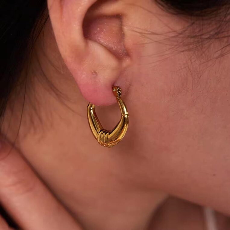 Korean Aesthetic Hoop Earrings | Anti Tarnish - Image 3